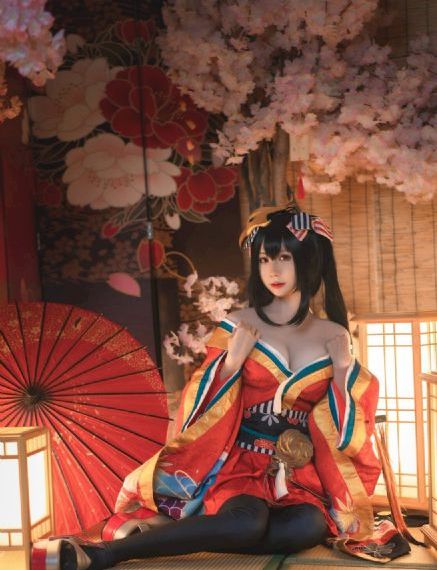 女高中生的腰姿