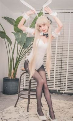 春朝烂熳海棠红